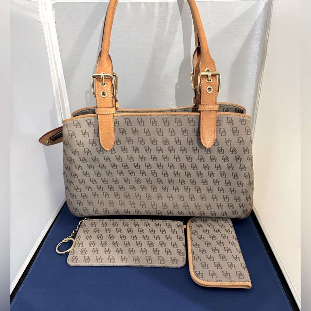 Dooney and Bourke handbag